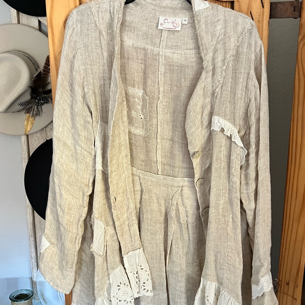 Linen cardigan with Lace Trim.